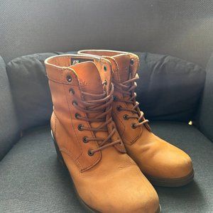 Kodiak Waterproof Caramel Leather Boots Size 9 Womens